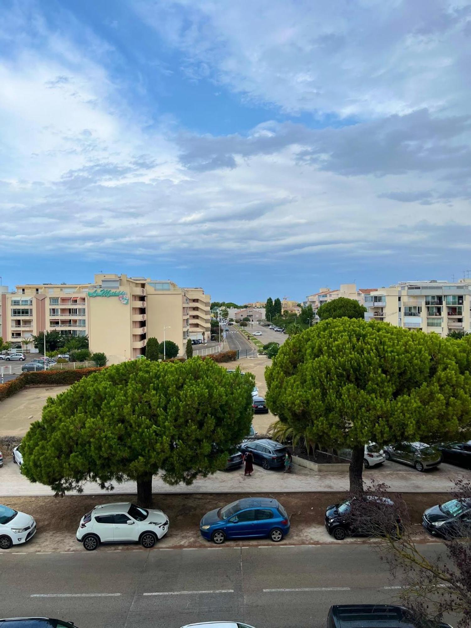 Appartement Devant La Mer + Parking Le Grau-du-Roi Luaran gambar